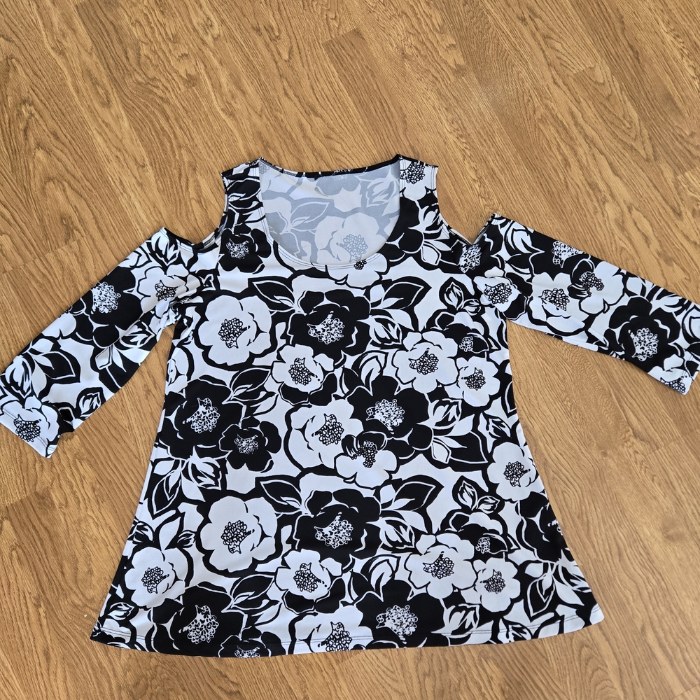 Floral Black and White Women's Blouse